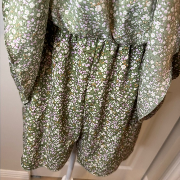 NWT Altar’d State Haisley Double Layered Romper - Picture 6 of 8